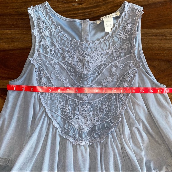 American Rag Tank - Size Medium - Picture 9 of 9